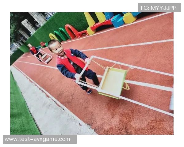 小班自制体育器械户外活动探索与创意实践的完美结合